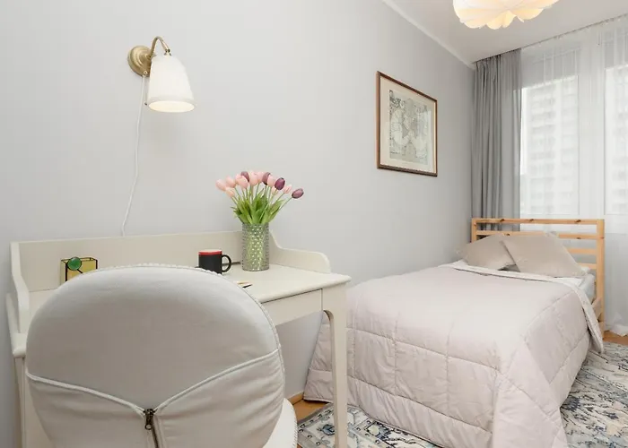 Cozy Two-bedroom Mokotow By Renters Lejlighed *